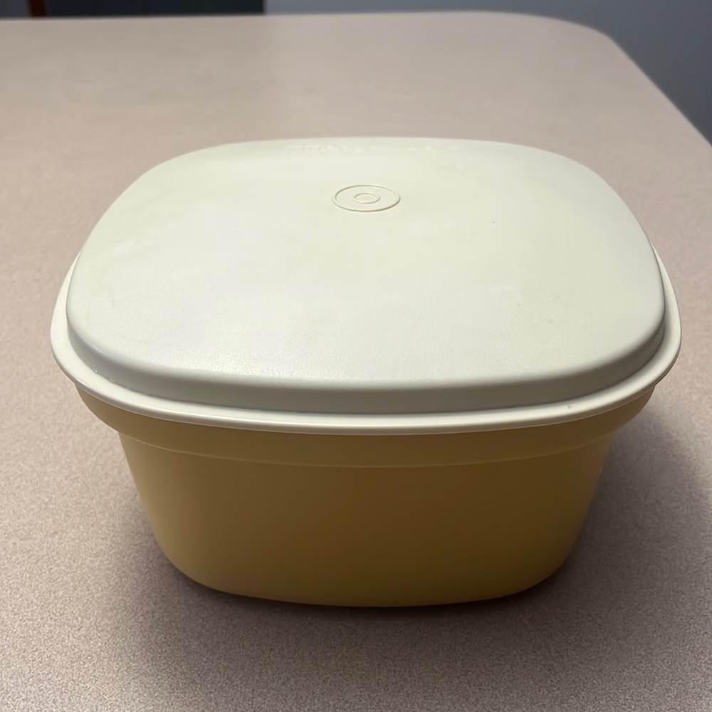 Tupperware Vintage 3 Piece Harvest Gold Vegetable Microwave Steamer Set #888-15